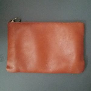 Madewell | The Leather Pouch Clutch